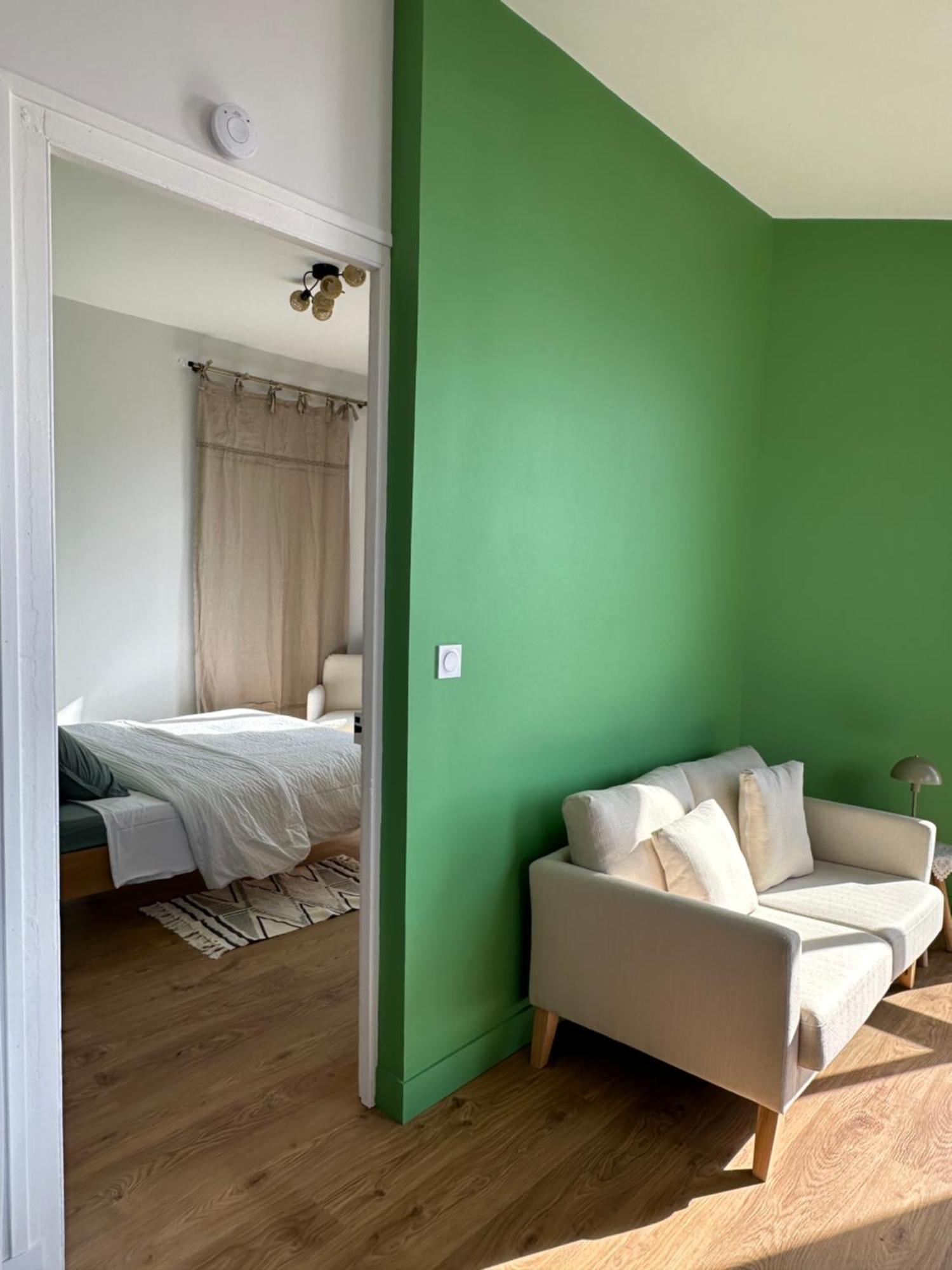 Sweet Apartment *