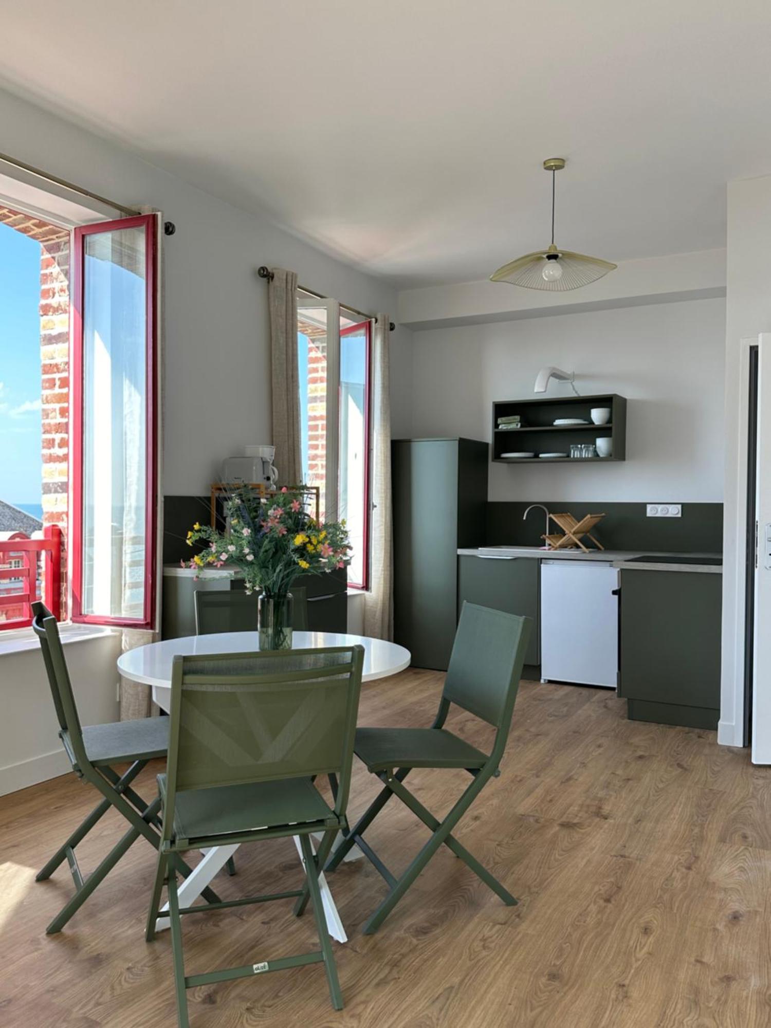 Apartment Sweet Ault